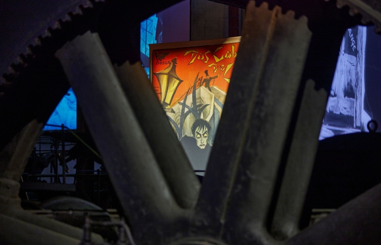 Film Details 49 b